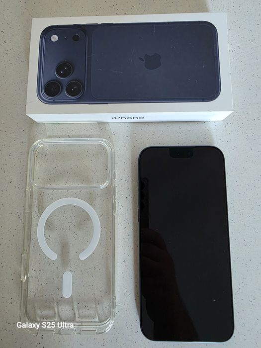 Jak nowy.iPhone 17 Pro Max 12/256 GB , niebieski .