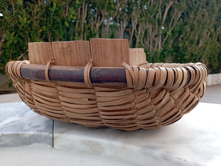 Vendo canastra em verga