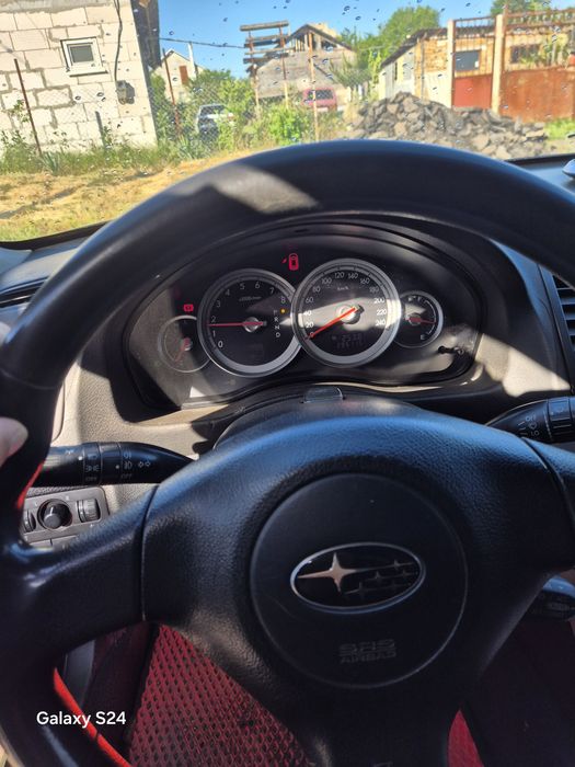 продаю  Subaru legacy 2.0 бензин