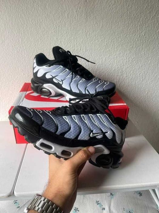 Air_Max_TN_Czarny R.42