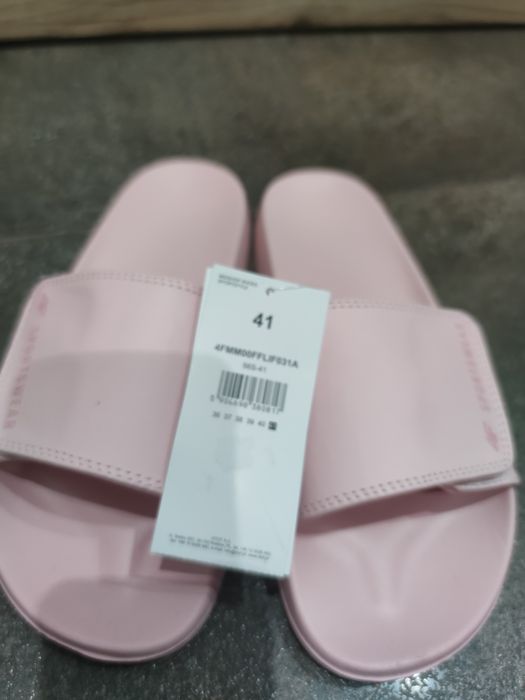 Klapki damskie 4F rozmiar 41 pudrowe
