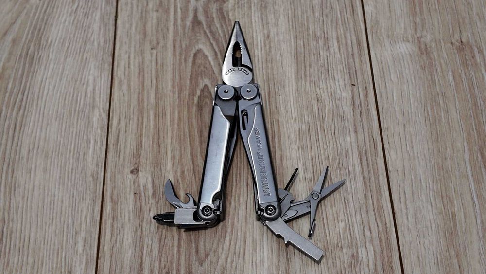 Multitool Leatherman Wave