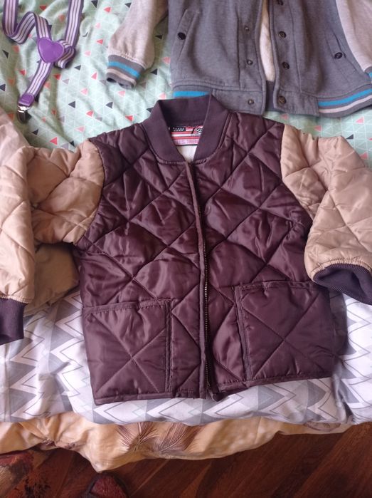 Срочно куртки на мальчика.