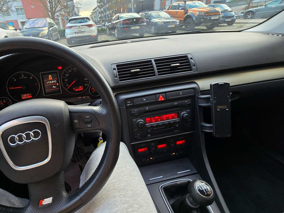 Rádio Original Audi Symphony II (A4 B6/B7) - Impecável