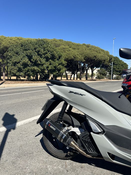 Honda PCX 2025 cinza 16 mil kms