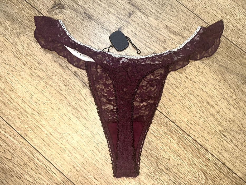 Stringi koronkowe nowe M-L