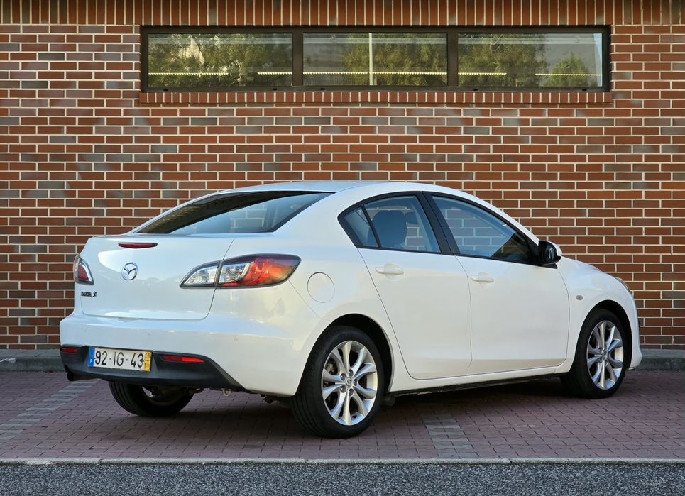 Mazda 3 Sedan 1.6 110cv