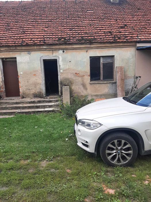 Lokal mieszkalny z ogrodem i dużym potencjałem – Ługowiny