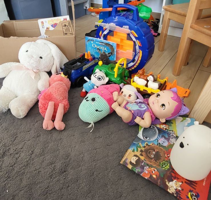 Sprzedam paczkę zabawek