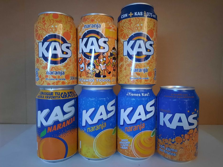 Lote de 48 latas de bedidas diversas - Blue, Kas, Orangina