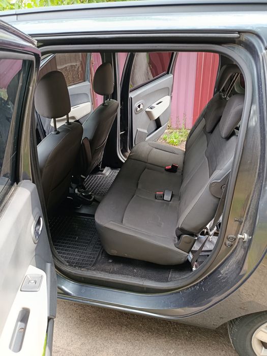 Dacia Lodgy 2013