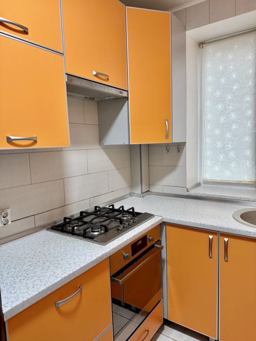 Продам 2-х кімнатну квартиру, Центр міста