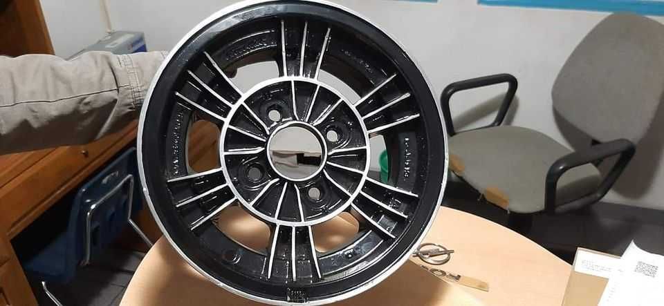 Jantes Enkei Mag Racing - 6"x13 - JDM Datsun. Raras.