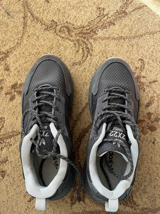 Кросівки adidas 42р