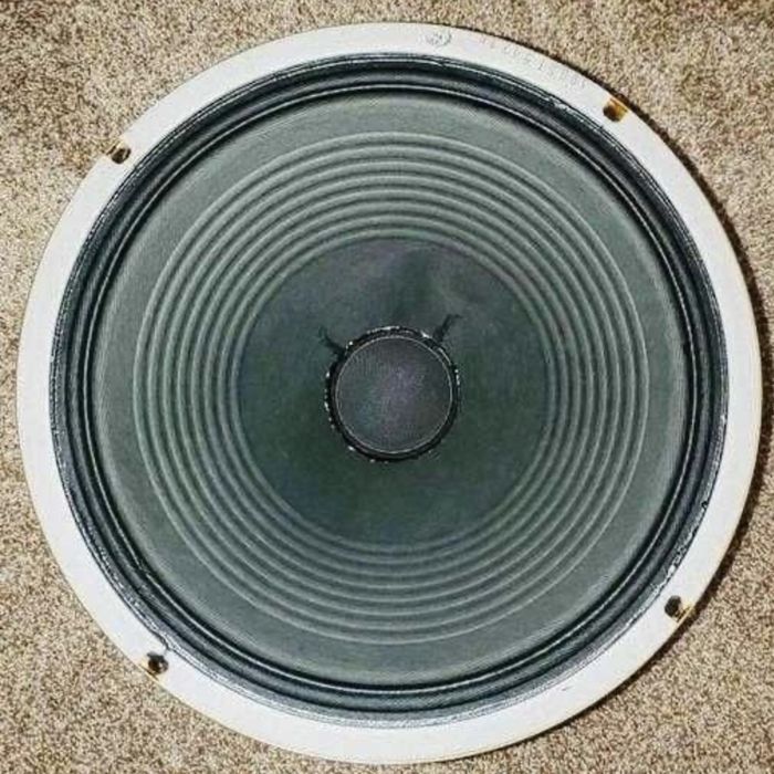 Colunas Celestion Alnico Gold, Blue e EV EVM 12L