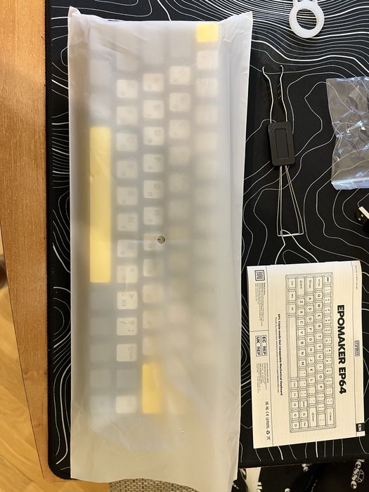 Продаю клавіатуру провідну-безпровідну Epomaker EP64 65% відсотків