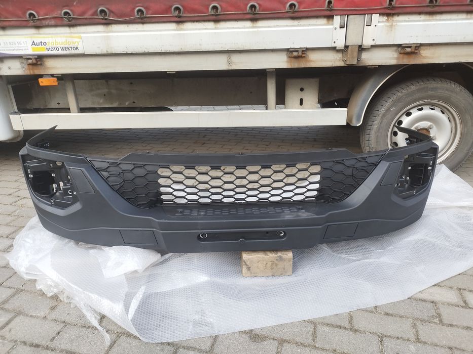 Iveco Daily VI 14r- Zderzak Przód Ładny Nowy