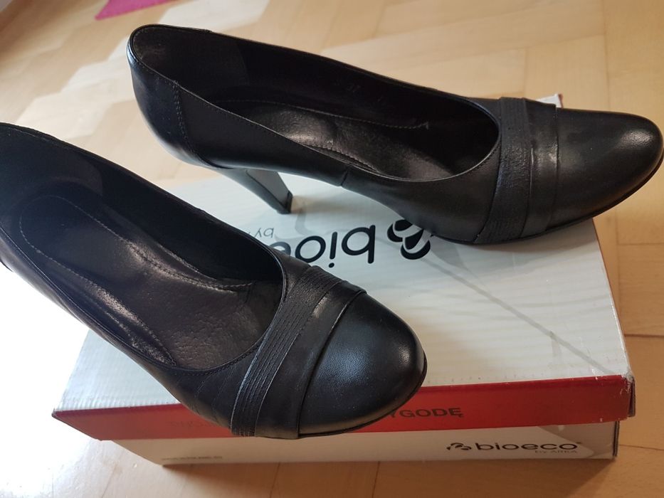 Czarne czółenka szpilki 38/37, klasyczne, eleganckie buty na obcasie