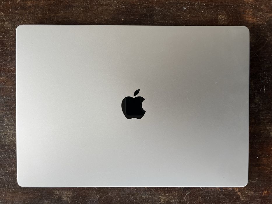 Apple MacBook Pro 2021 M1 | 16.2" | 16 GB | 1 TB SSD - com garantia
