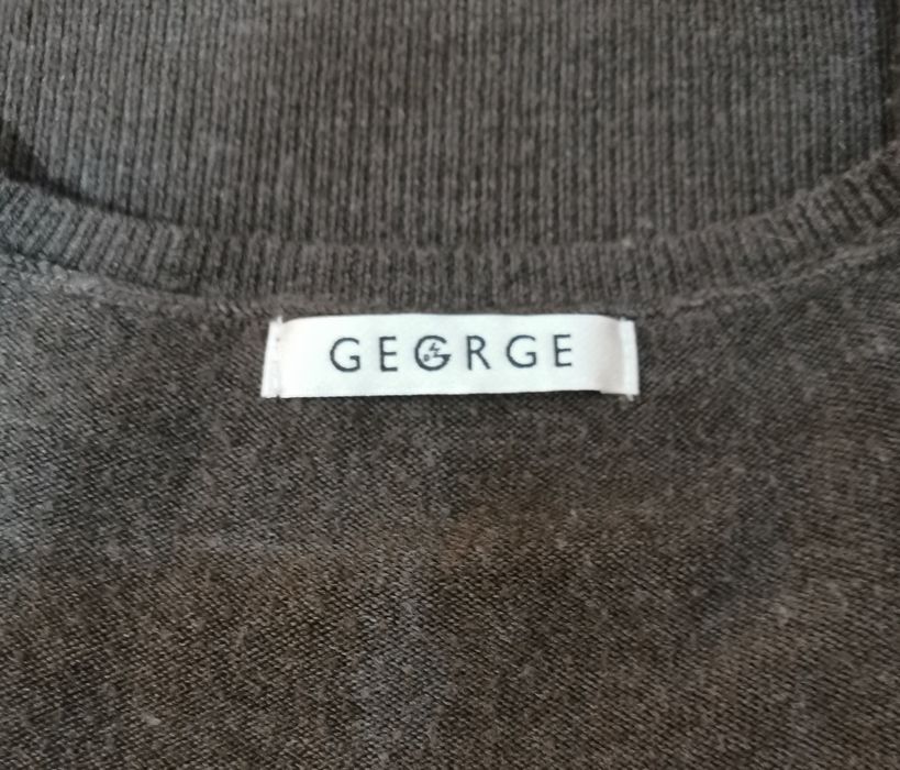 Sweterek w serek George