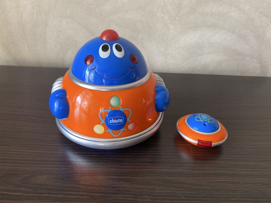 Іграшка Chicco на батарейках