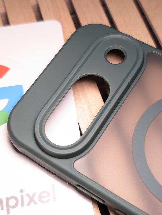 NEW! Захисний чохол з МАГСЕЙВ для Google Pixel 9 Зелений