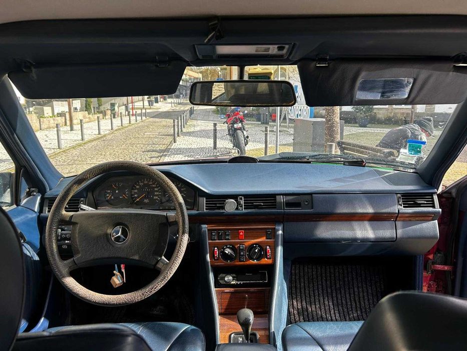 Mercedes-Benz E 300 D Turbo (W124) · 1987 · 130.000 km · USA-spec