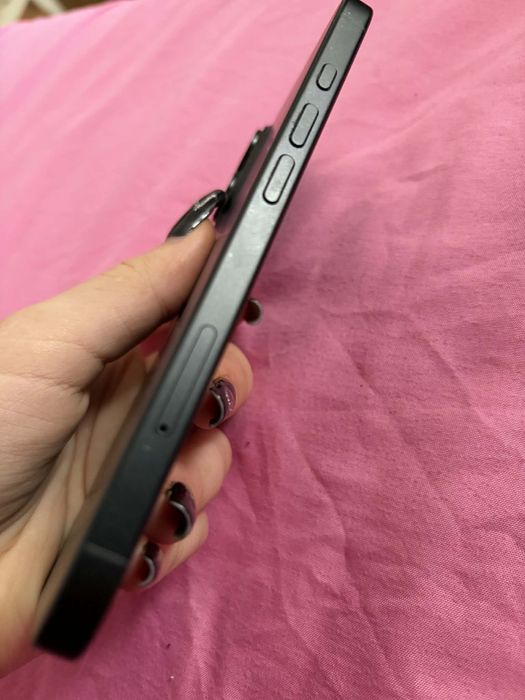 Iphone 16 128 GB  black tytan