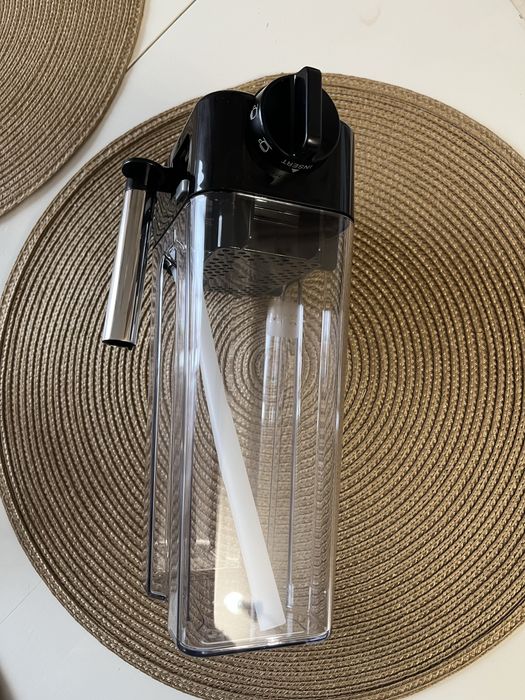 Pojemnik na mleko do ekspresu