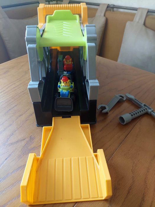 Дитячий ігровий набір машина-трейлер