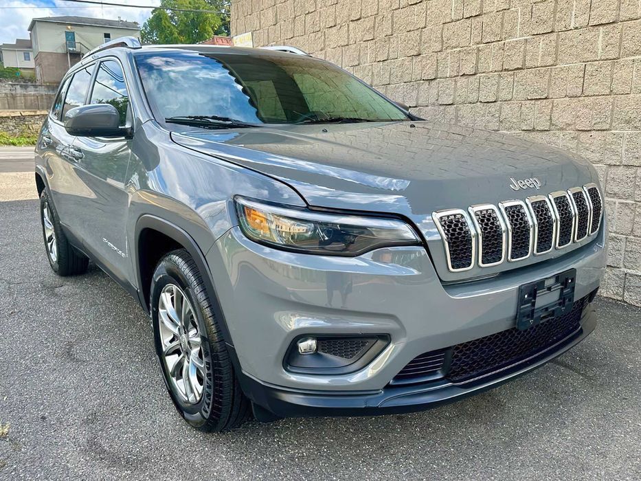 Jeep Cherokee Latitude Plus      2020