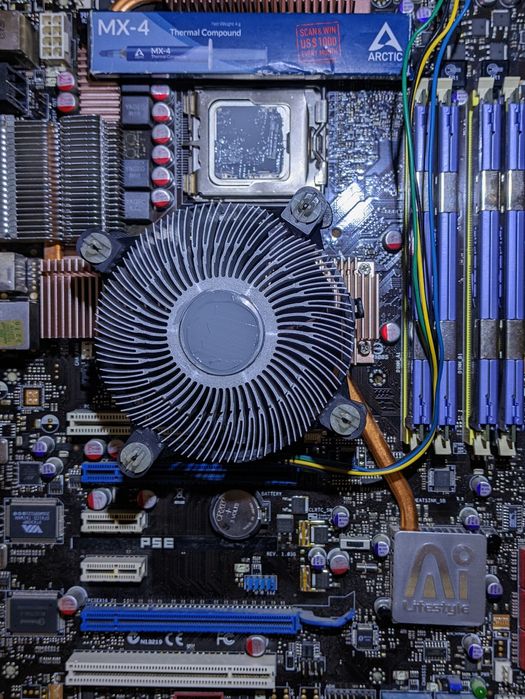 Материнская плата 775, видеокарта (ASUS P5E+HD 6670 1GB+RAM 4GB)