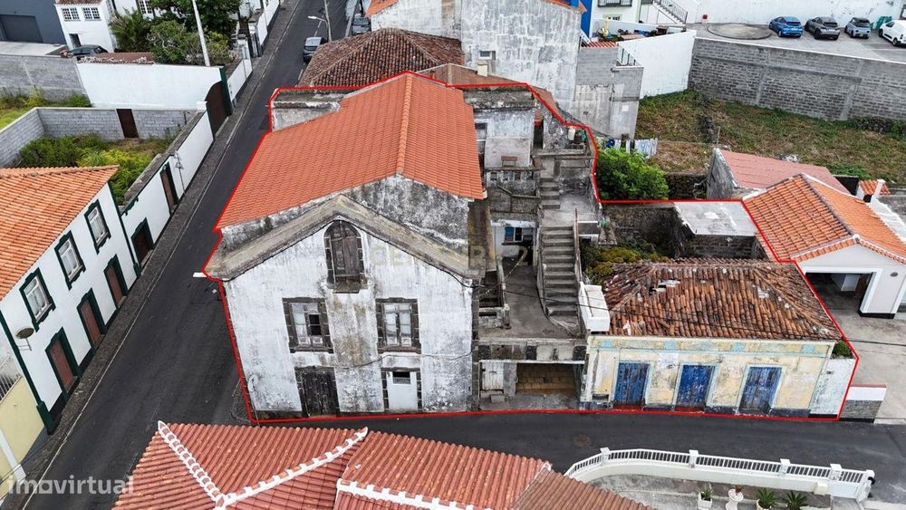 Casa para Recuperação T2 Vila de São Mateus - Ilha Terceira