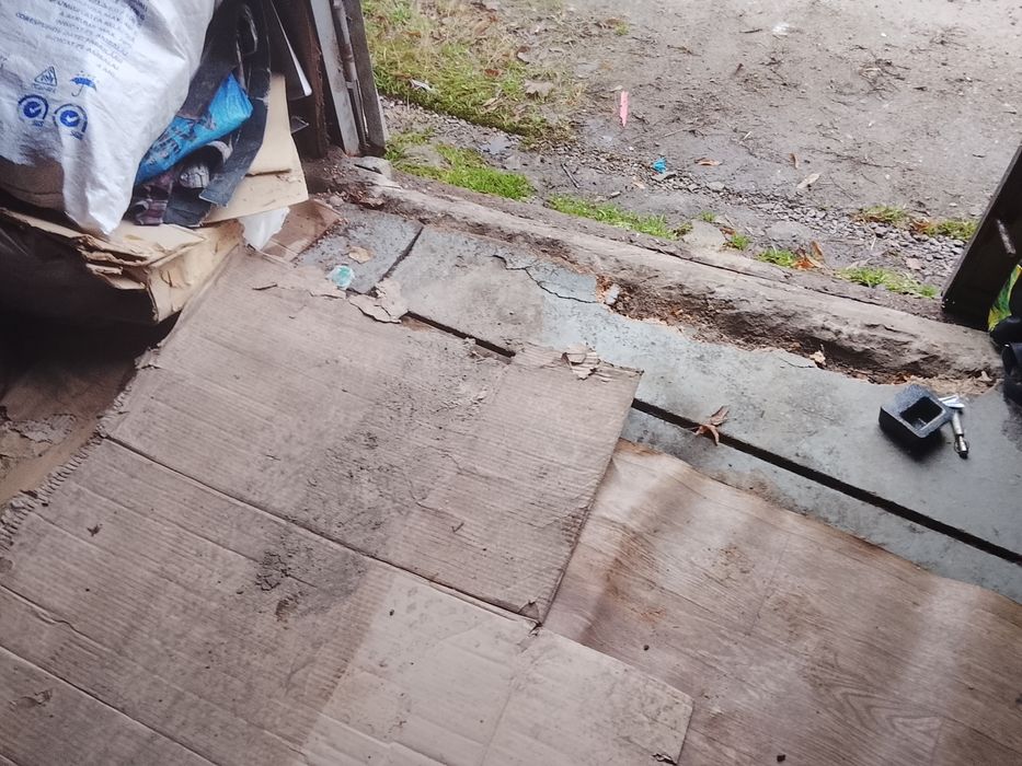 Продам гараж южд