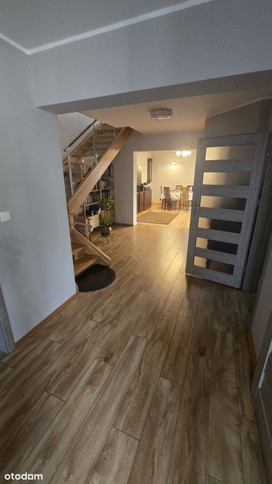 Dom 250 m² z Sauną, Tarasem i Garażem – 5 Pokoi, Działka 500 m²