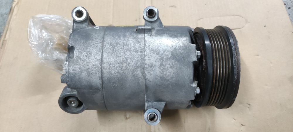 Sprężarka klimatyzacji klimy kompresor 1.6 b Ford Focus mk3 C-max mk2