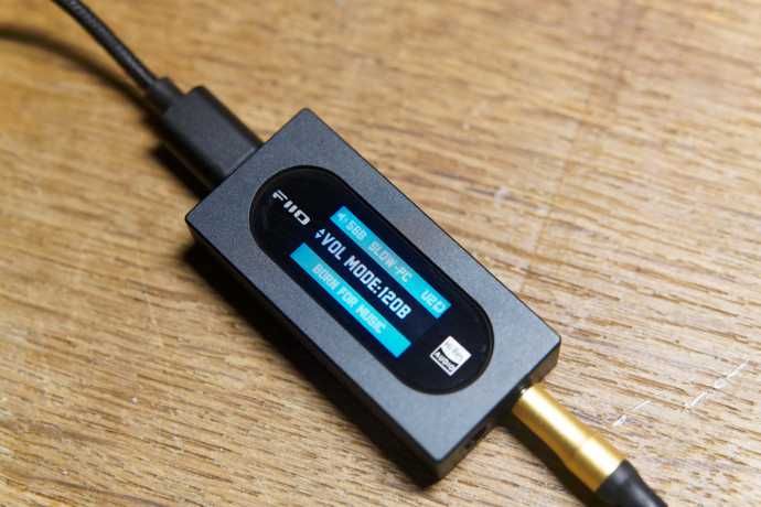 FiiO KA15 (Black) - ЦАП, DAC, CS43198, 560mW, DSD256