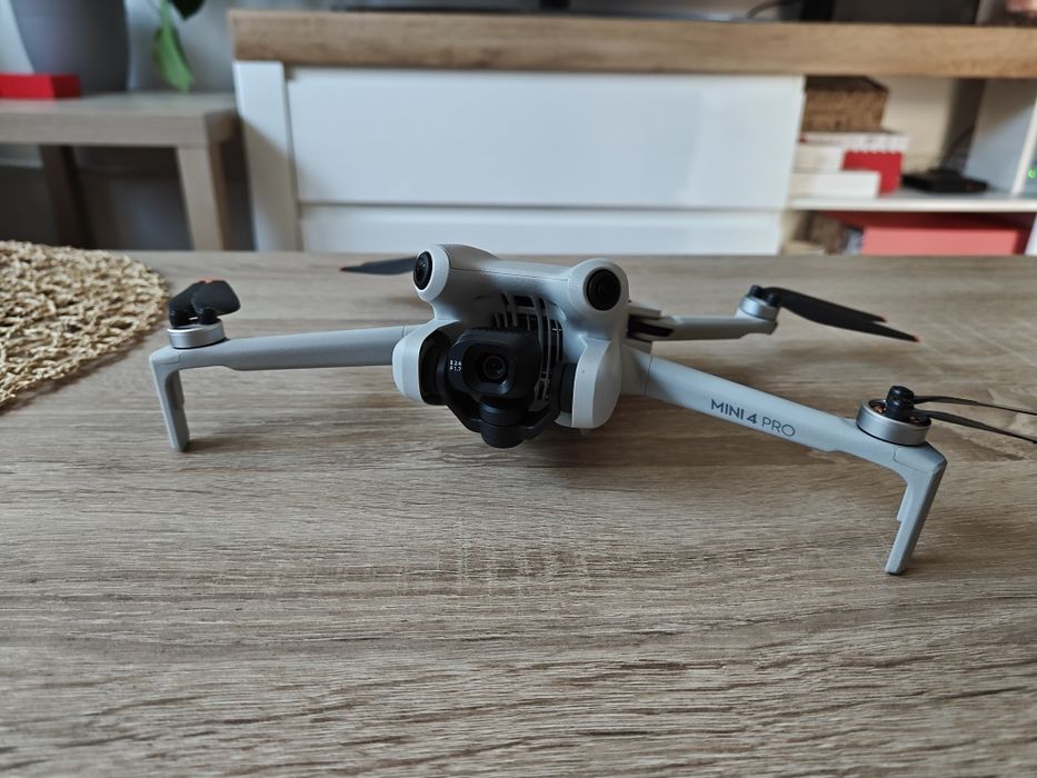 DJI mini 4 pro Fly More Combo, kontroler RC2, pudełko, gwarancja