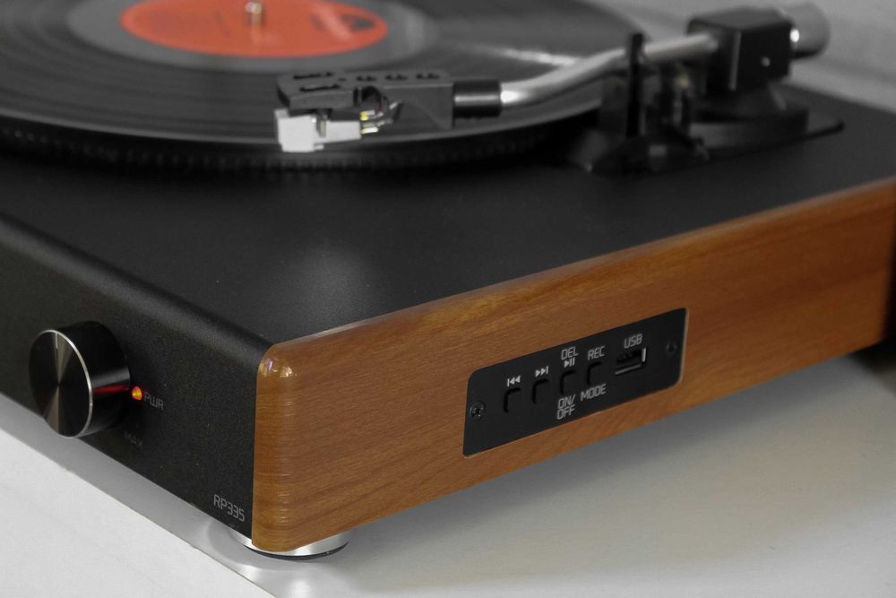 Вініловий програвач напівавтоматичний Audizio RP335 з Bluetooth, USB з картриджем Audio-Technica