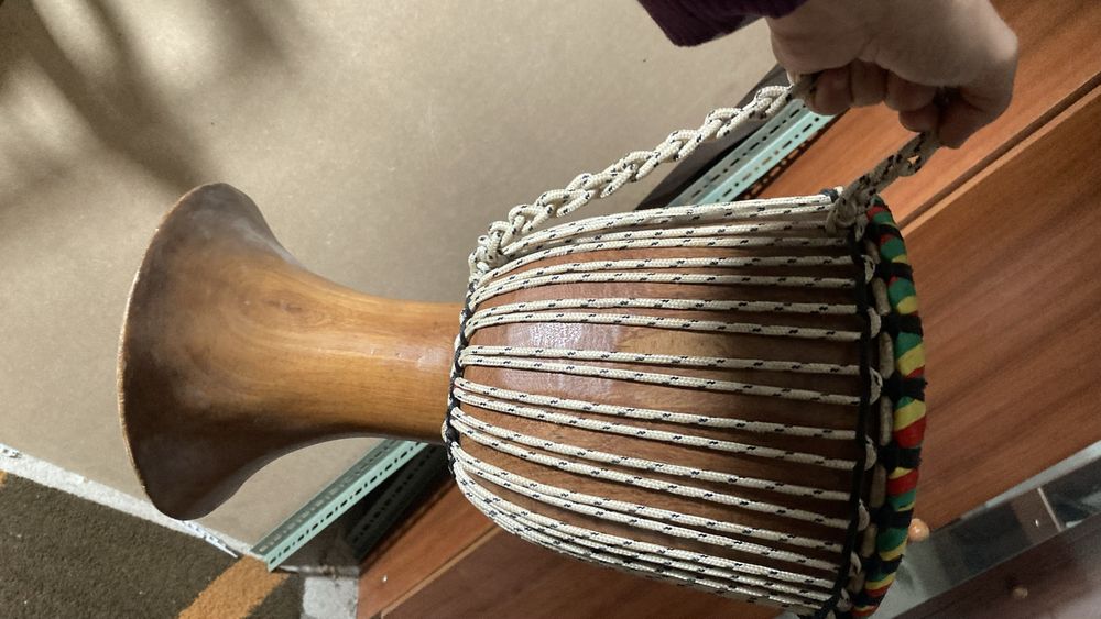 Djambe africano tradicional