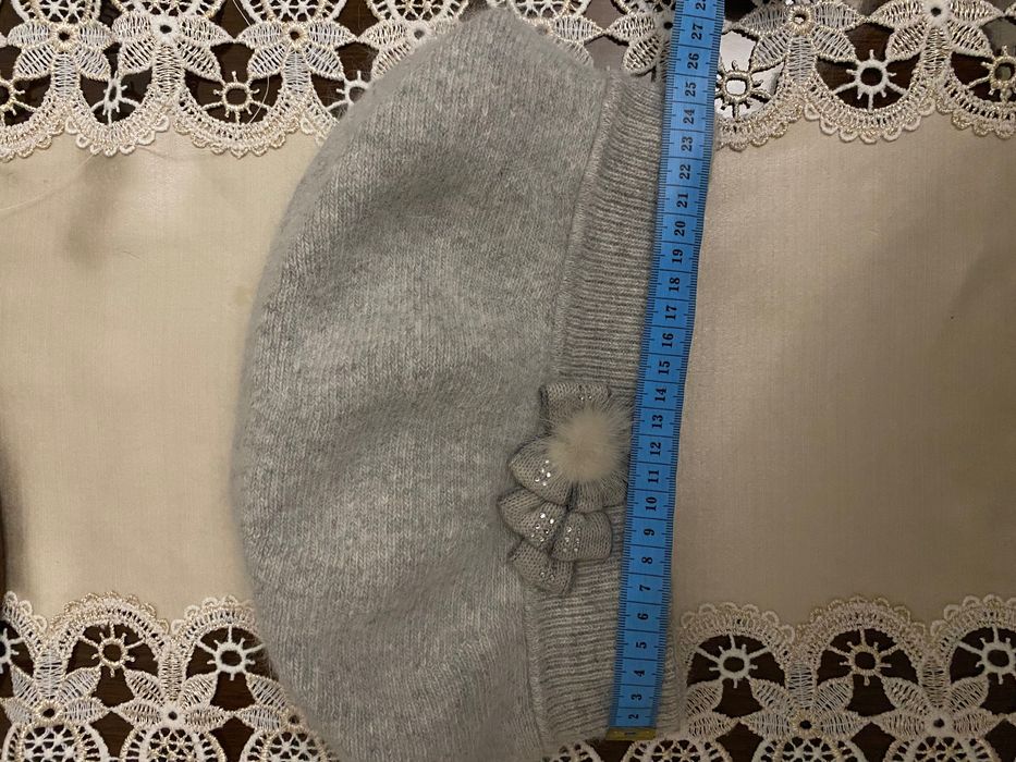 Продам берет ангоровый