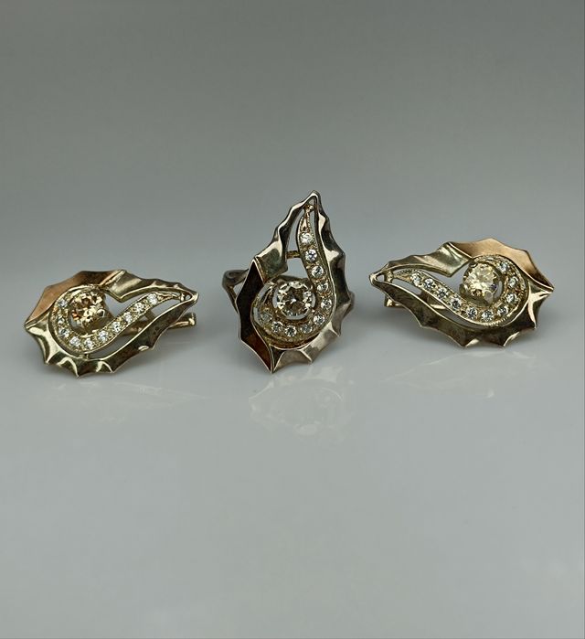 Серебряный набор серьги и кольцо 925 пробы и золото 585