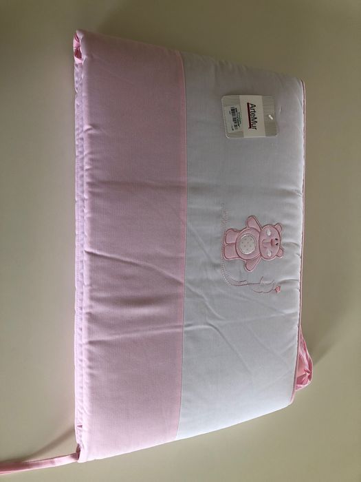 Protector de berço novo