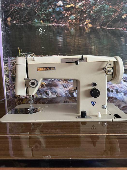 Maszyna do szycia Łucznik 466