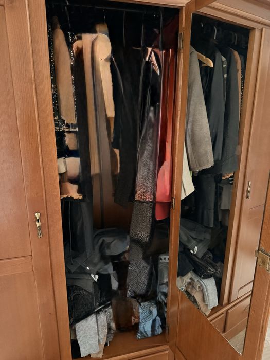 Roupeiro - Madeira Maciça