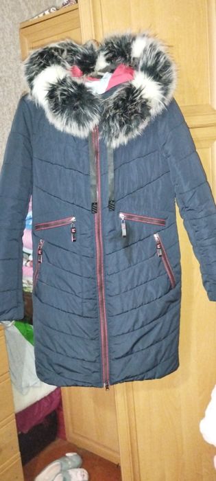 Продам зимову курточку