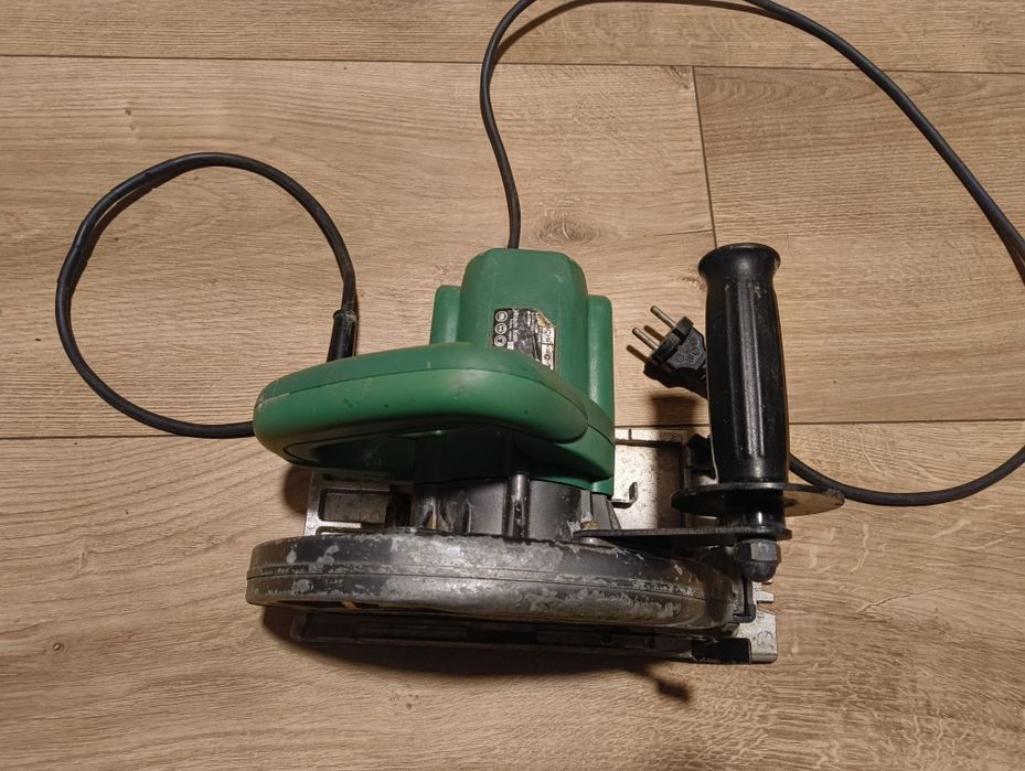 Pilarka Hitachi C7MFA