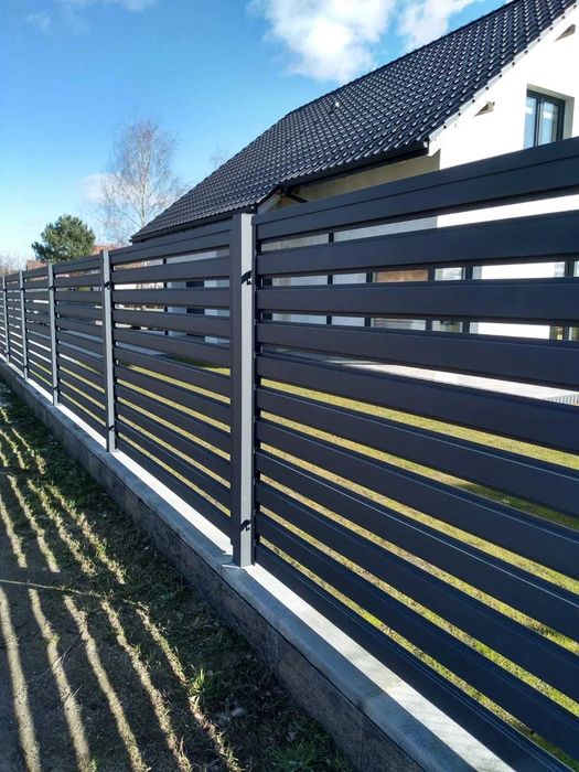Brama przesuwna Palisada 400x125 cm RAL 7016 – trwała i elegancka
