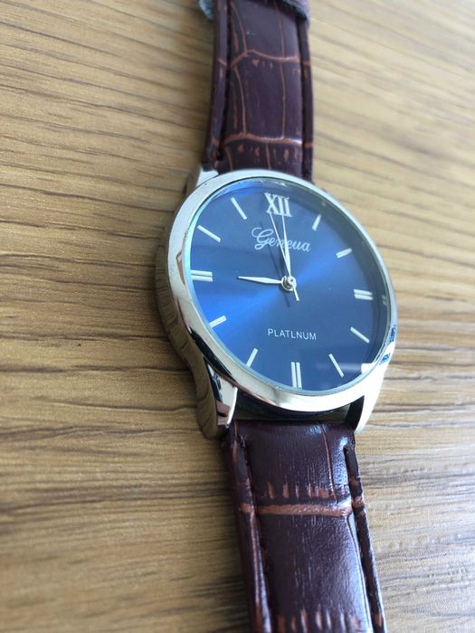 Relógio / Preço 20 euros.