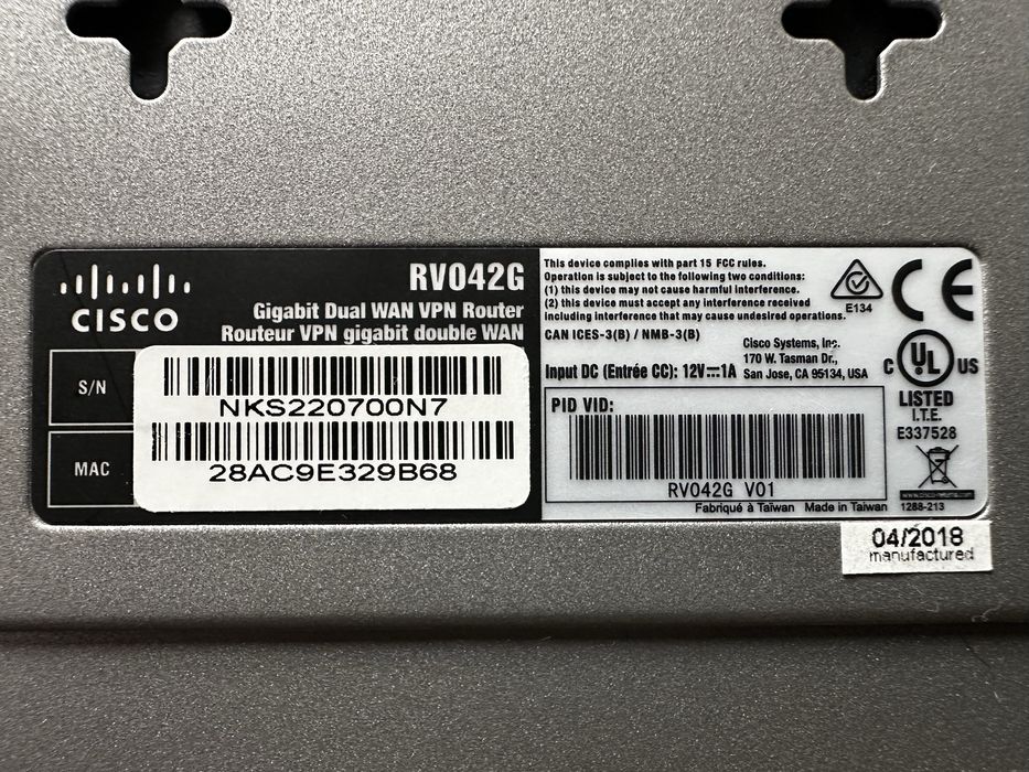 Router CISCO Gigabit Dual WAN VPN Firewall model RV042G (4xLAN/2xWAN)